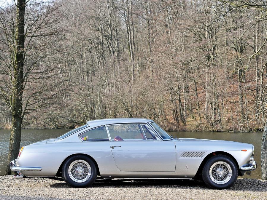  Ferrari 250 GT 2+2 Coupe (Series I-II) 1960 года  (фото 9 из 21)